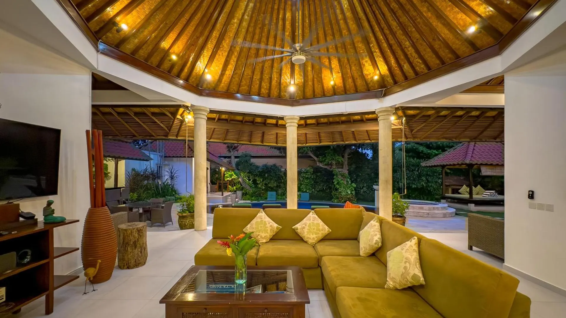Villa Bugis Abimanyu Seminyak  Seminyak (Bali)