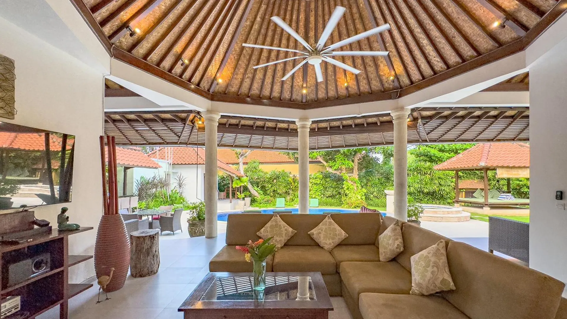 Villa Bugis Abimanyu Seminyak
