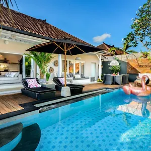  Villa Bloom Villas