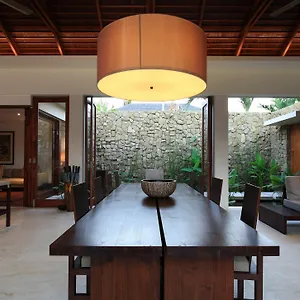  Villa Suar